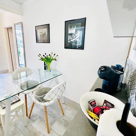 Апартаменты Charming Seaside Примоштен